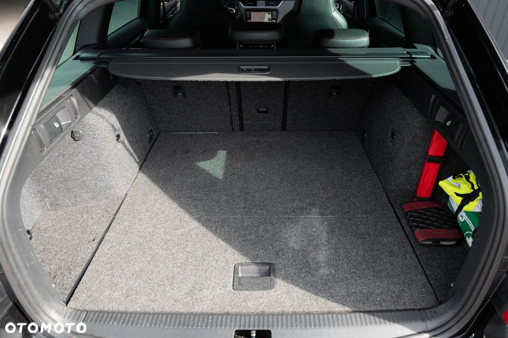 Skoda Octavia 2.0 TDI RS DSG - 34