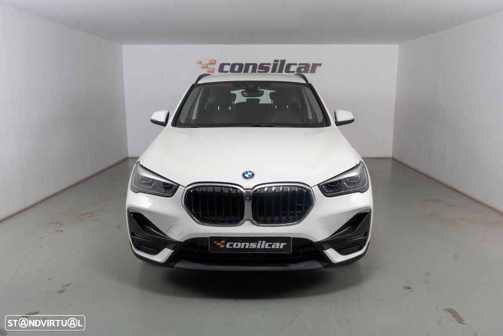BMW X1 25 e xDrive Corporate Edition - 3