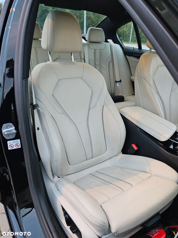 BMW Seria 5 530i xDrive Luxury Line - 20