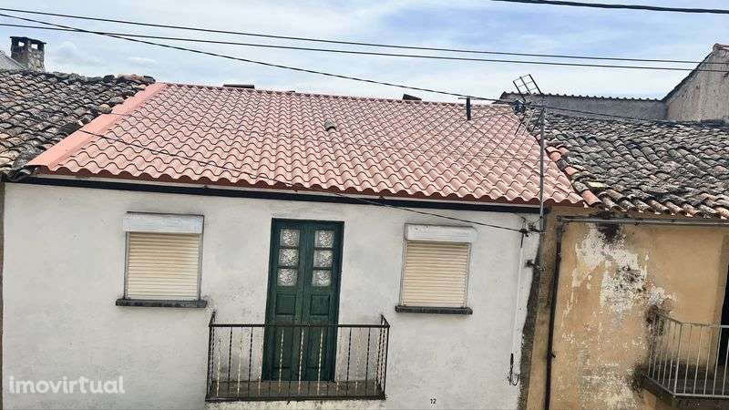 Casa para venda na aldeia de Carviçais - Torre de Moncorvo - Grande imagem: 4/8