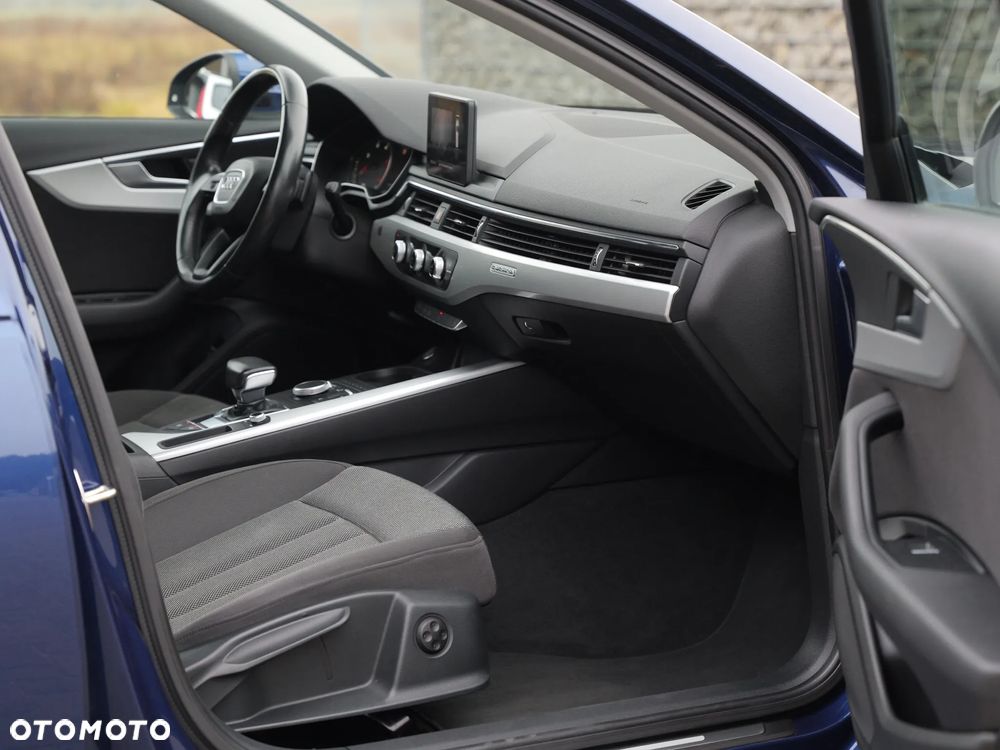 Audi A4 Avant 2.0 TDI S tronic quattro - 27