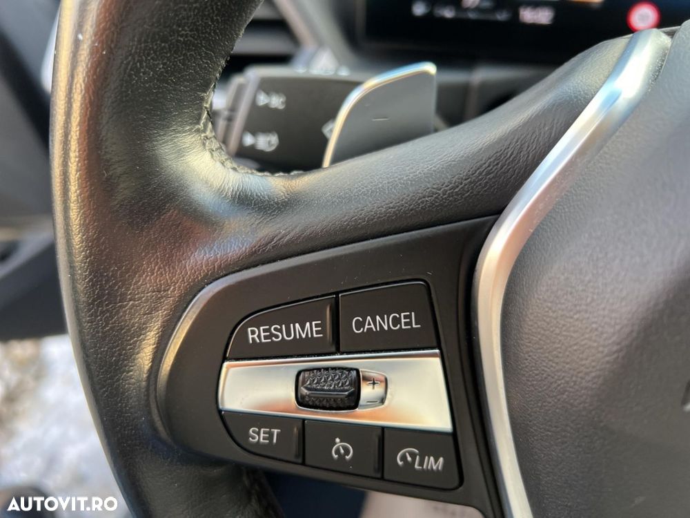 BMW Seria 3 318d AT MHEV - 23