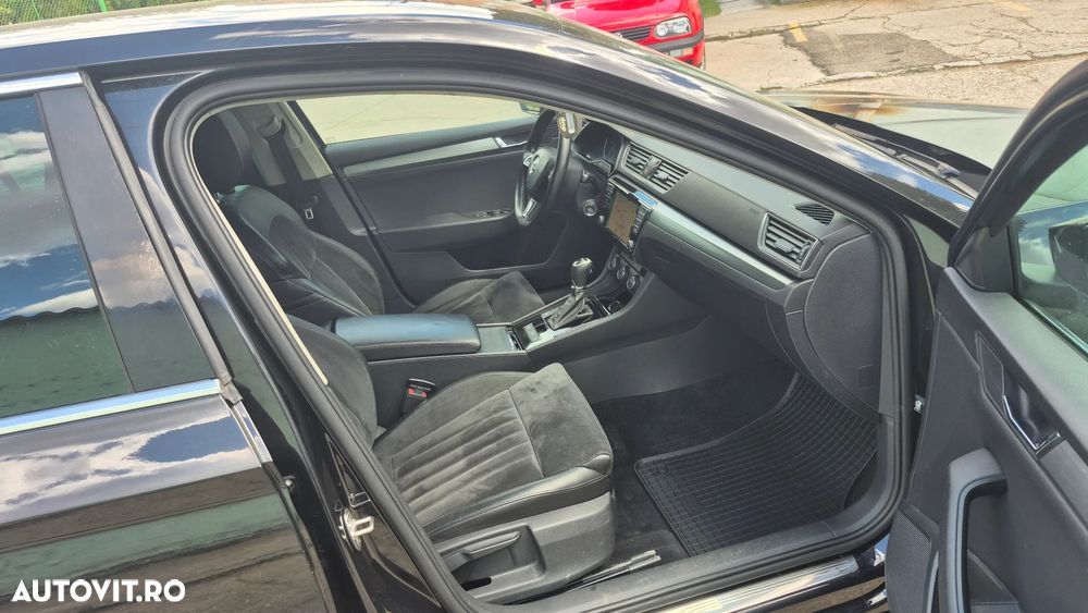 Skoda Superb 2.0 TDI DSG Sportline - 11