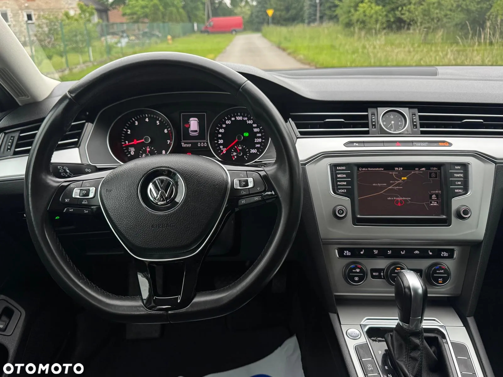 Volkswagen Passat Variant 1.8 TSI (BlueMotion Technology) DSG Comfortline - 14