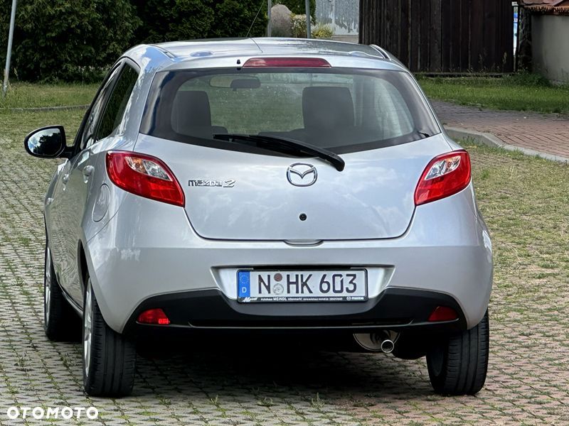 Mazda 2 - 4
