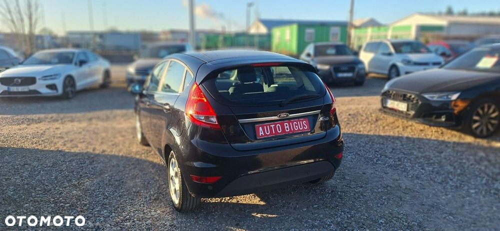 Ford Fiesta - 9
