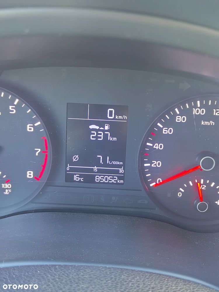 Kia Stonic 1.4 L - 21
