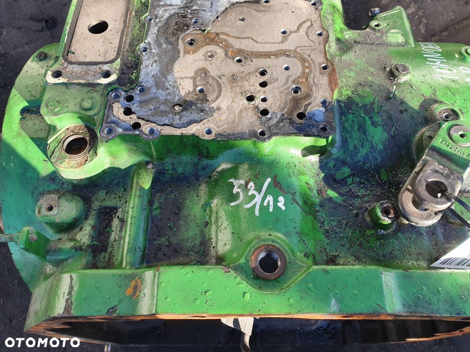 OBUDOWA SKRZYNI JOHN DEERE 5090M MOSTU REDUKTORA - 2