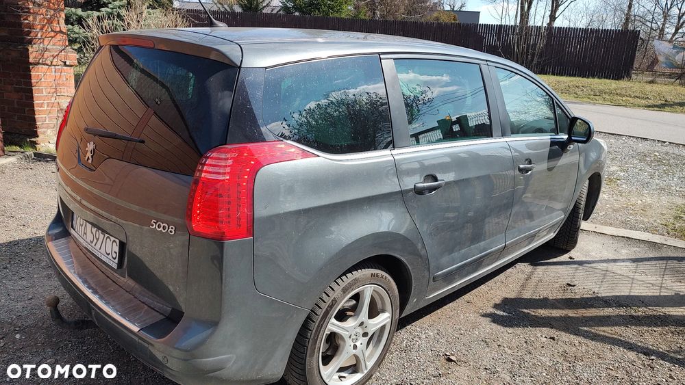 Peugeot 5008 - 2