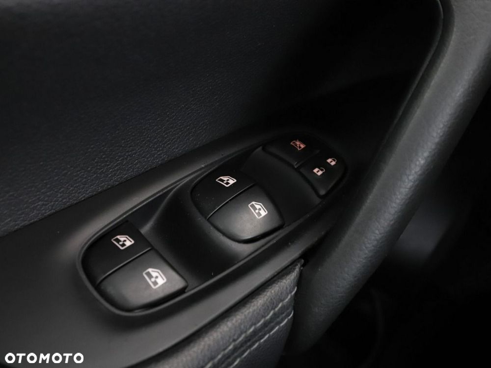 Nissan Qashqai 1.3 DIG-T DCT N-CONNECTA - 35