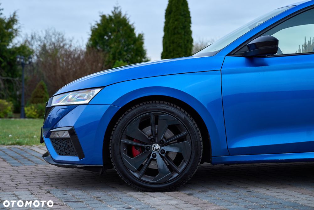 Skoda Octavia 2.0 TDI DSG RS - 9