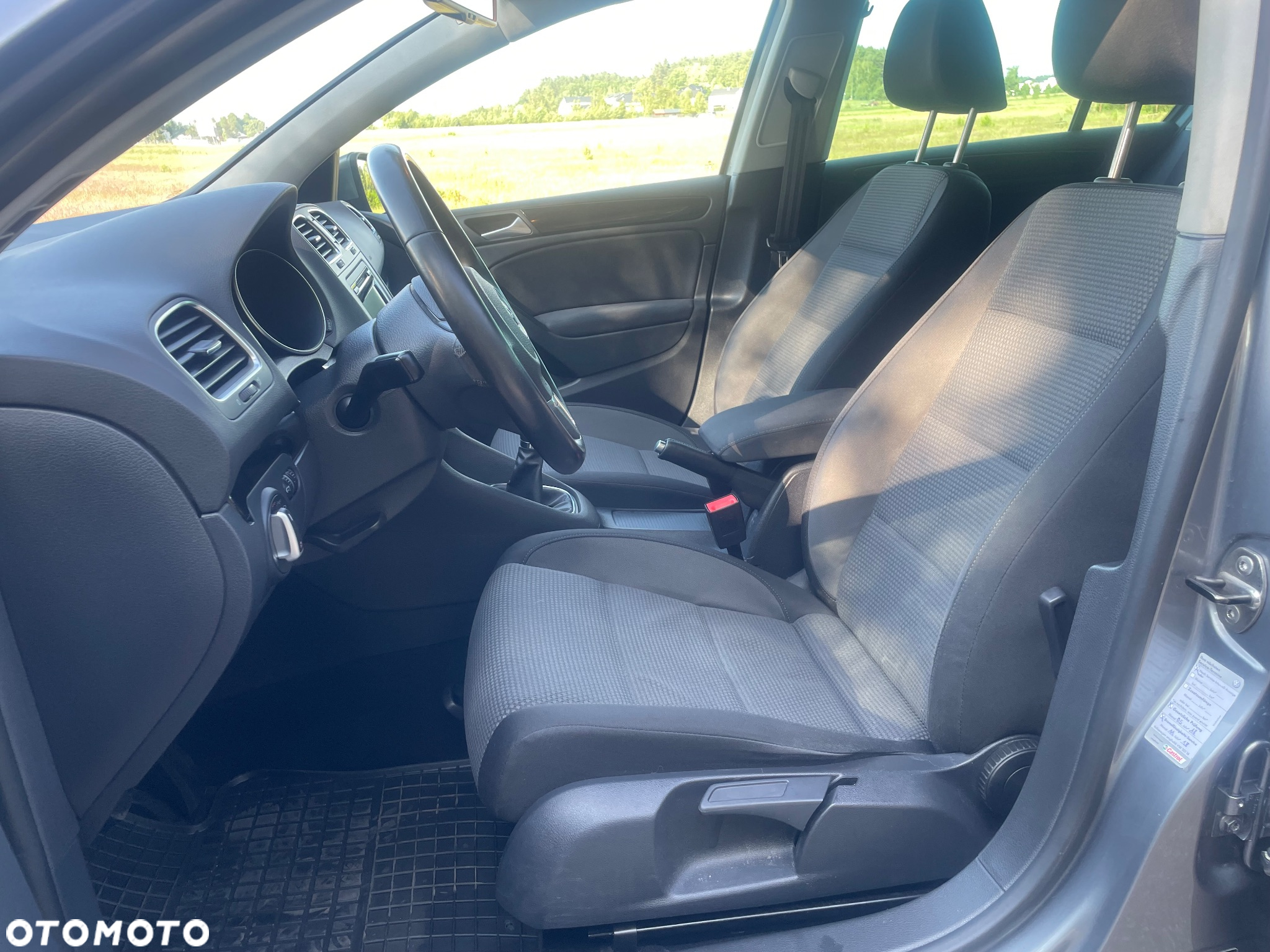 Volkswagen Golf 2.0 TDI DPF Comfortline - 14