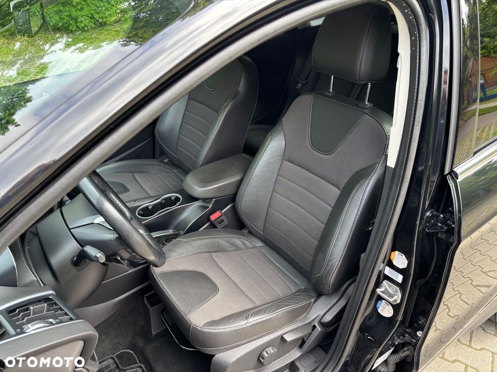 Ford Kuga - 11