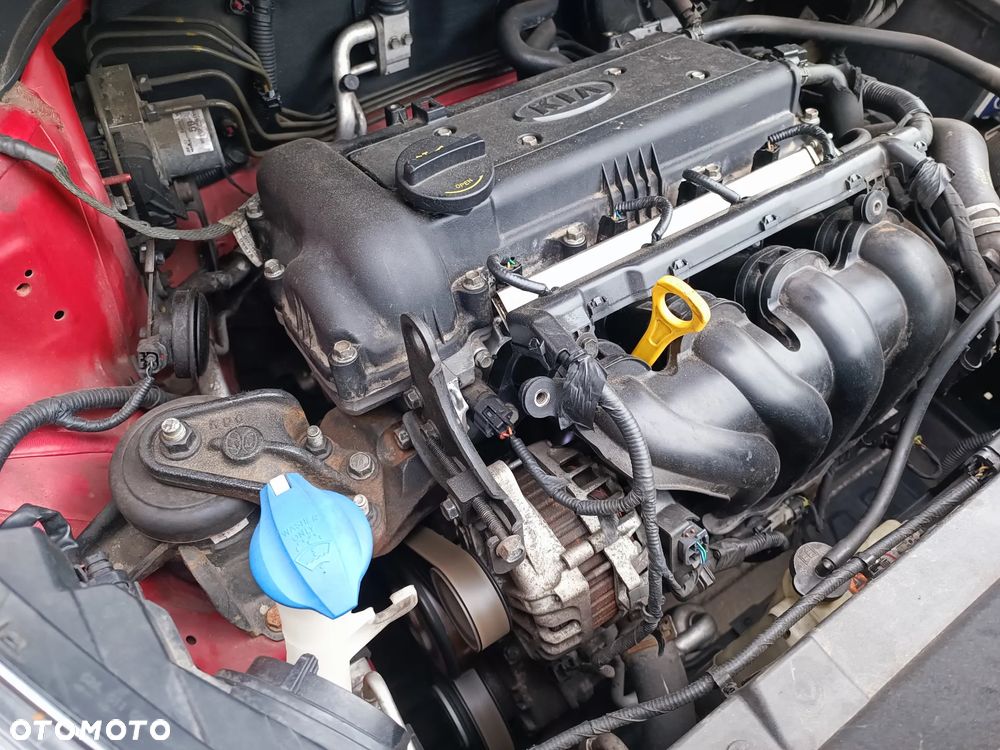 Kia Rio 1.4 Dream Team Edition - 28