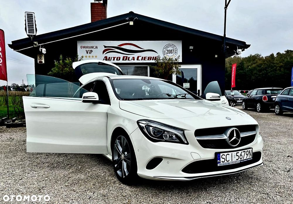 2017 Mercedes-Benz CLA 180, photograph 3