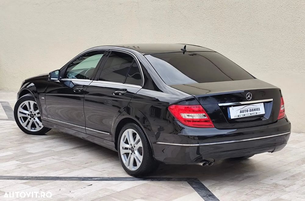 Mercedes-Benz C - 4