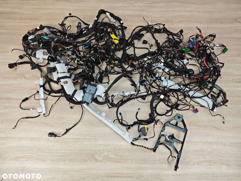 ORG WIĄZKA INSTALACJA WNĘTRZA KABINY M-PAKIET X-DRIVE BMW G26 6807487 34km - 1