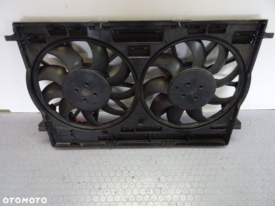 8W0959455B 8W0959455A 8W0121003C wentylator obudowa Audi A4 B9 3.0 TDI czesci - 2