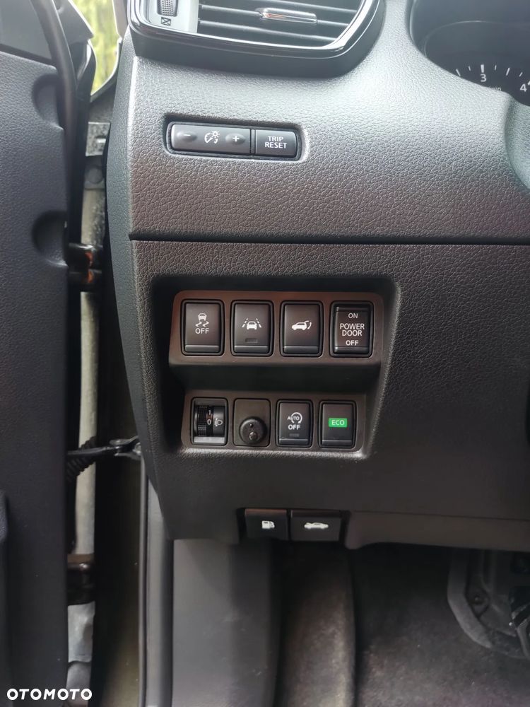 Nissan X-Trail 2.0 dCi N-Connecta 4WD Xtronic - 21