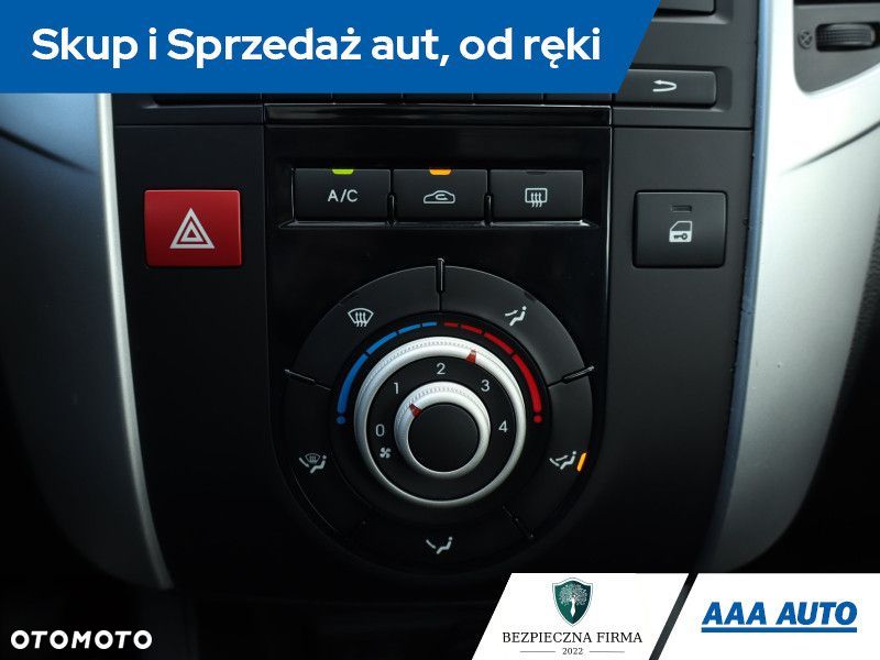Kia Venga - 15
