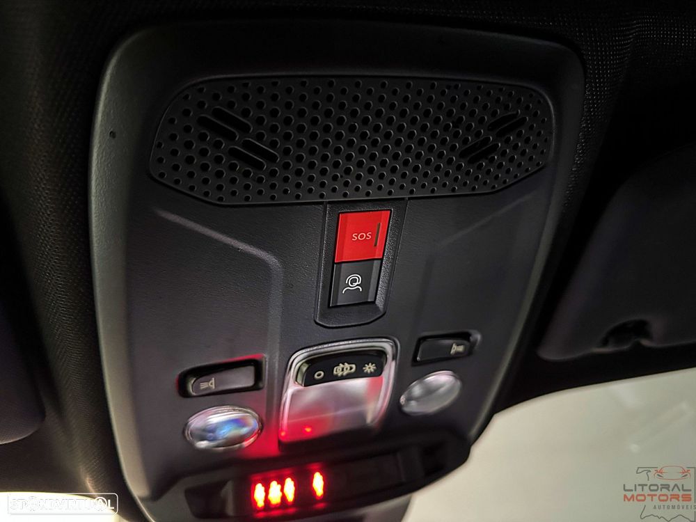 Peugeot 2008 1.2 PureTech SE Style - 21