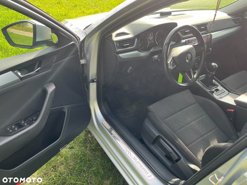 Skoda Superb 1.5 TSI ACT Ambition - 10