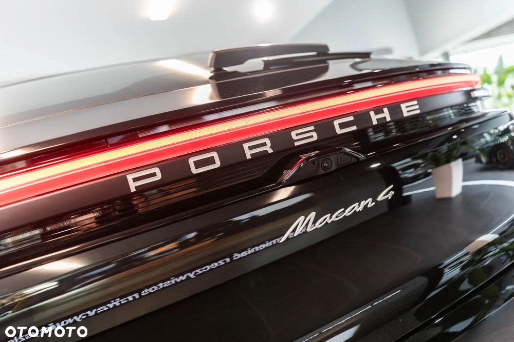 Porsche Macan - 40