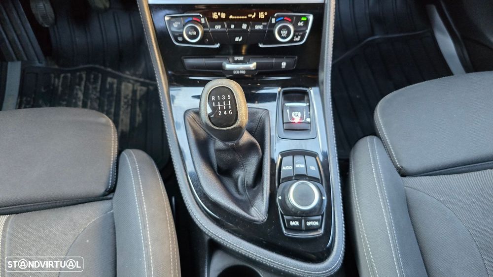 BMW 216 Active Tourer d Advantage - 38