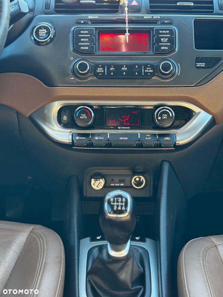 Kia Rio 1.4 L - 13