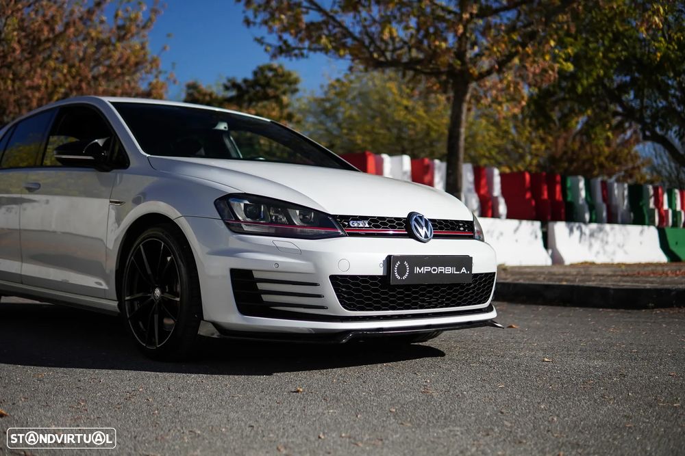 VW Golf GTI Performance BlueMotion - 13