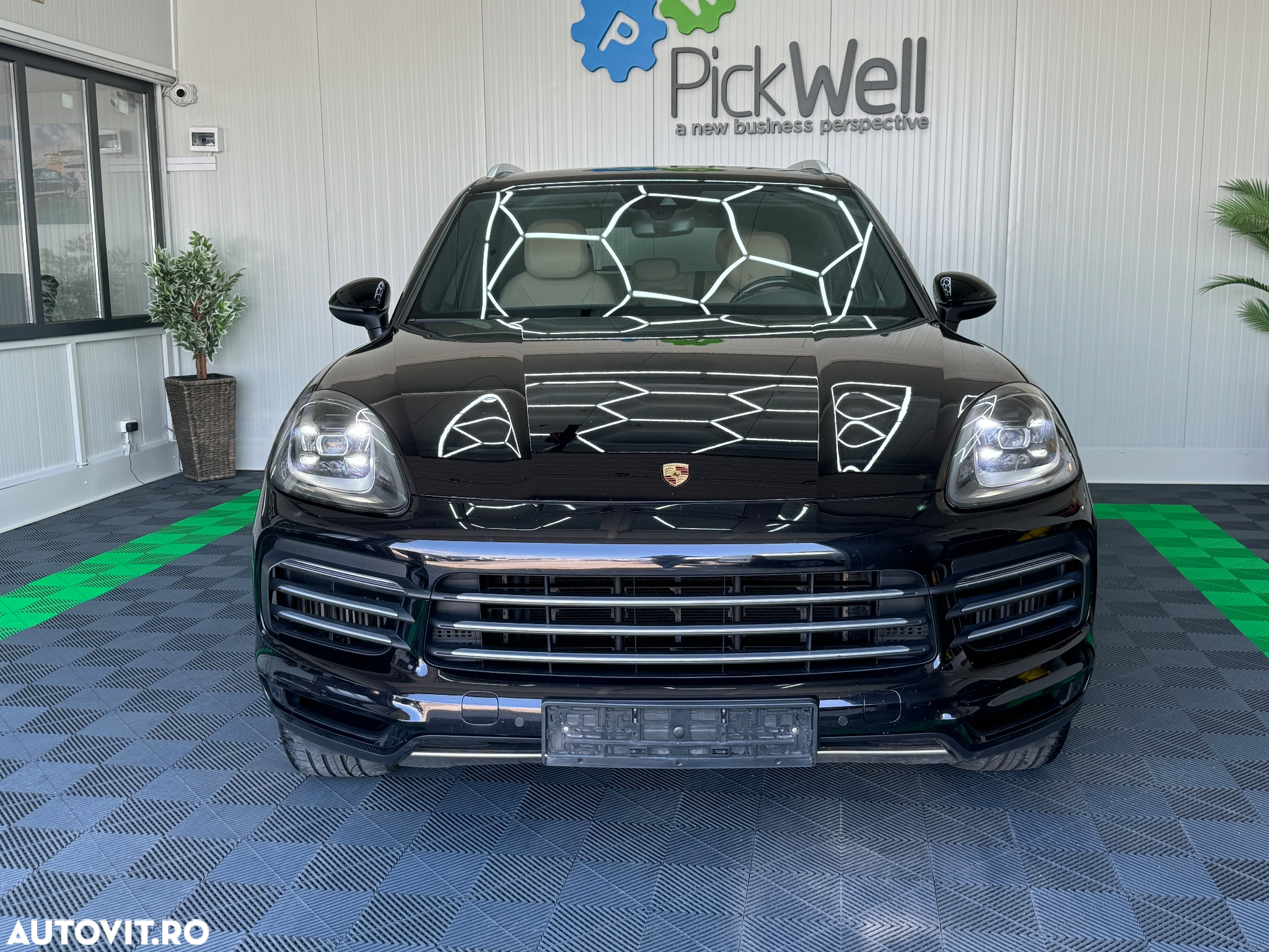 Porsche Cayenne Standard - 3