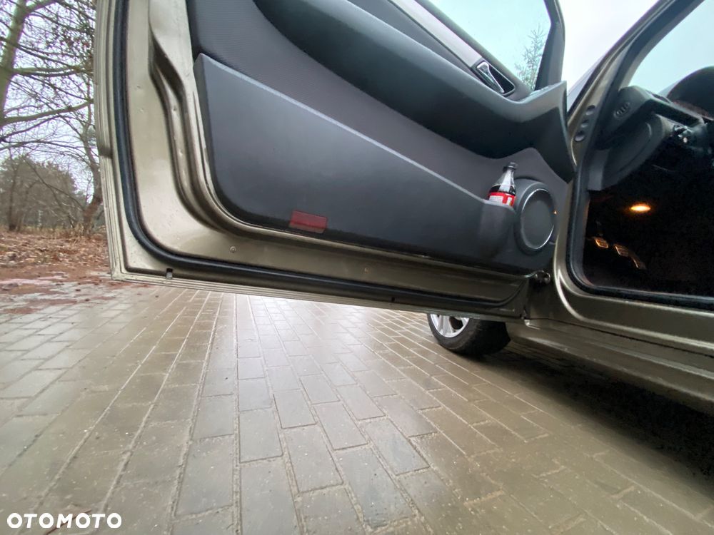 Mercedes-Benz Klasa A 200 Turbo Avantgarde - 20