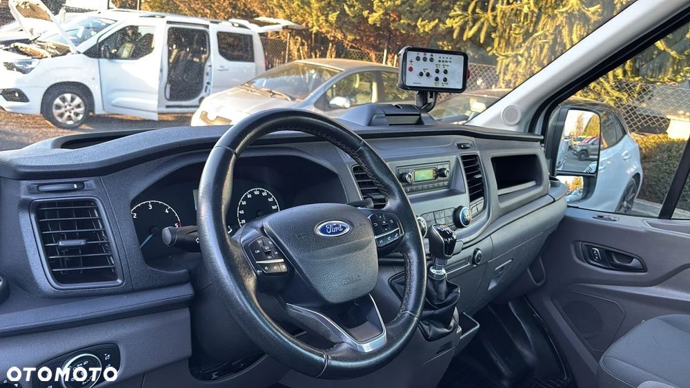 Ford Transit - 12