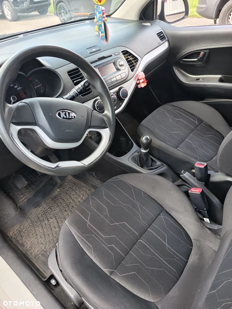 Kia Picanto 1.2 L - 6