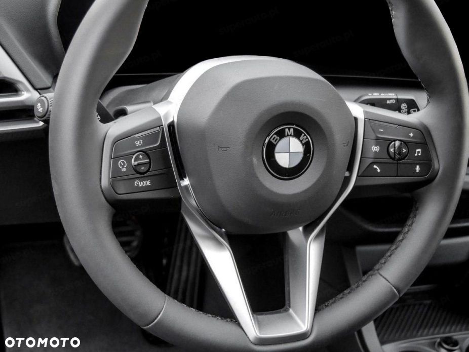 BMW Seria 1 120 mHEV - 8