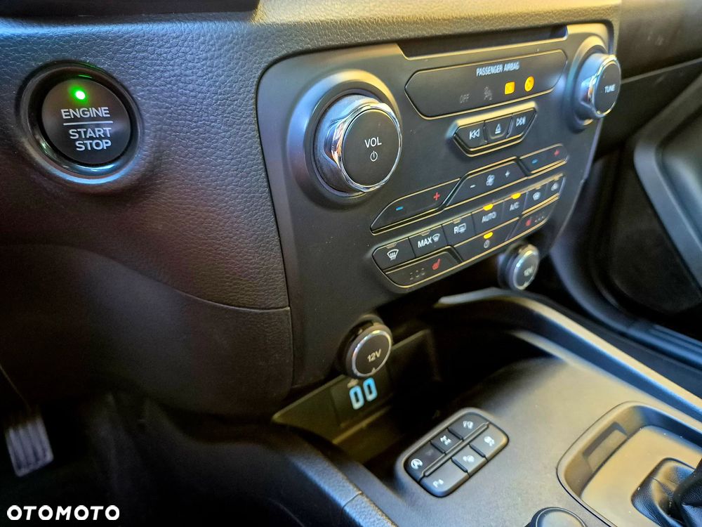 Ford Ranger 2.0 EcoBlue 4x4 DC Wildtrak - 32