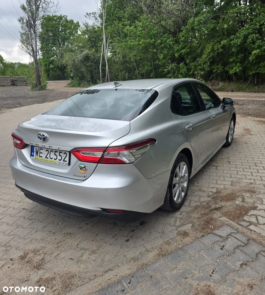 Toyota Camry 2.5 Hybrid Comfort CVT - 3
