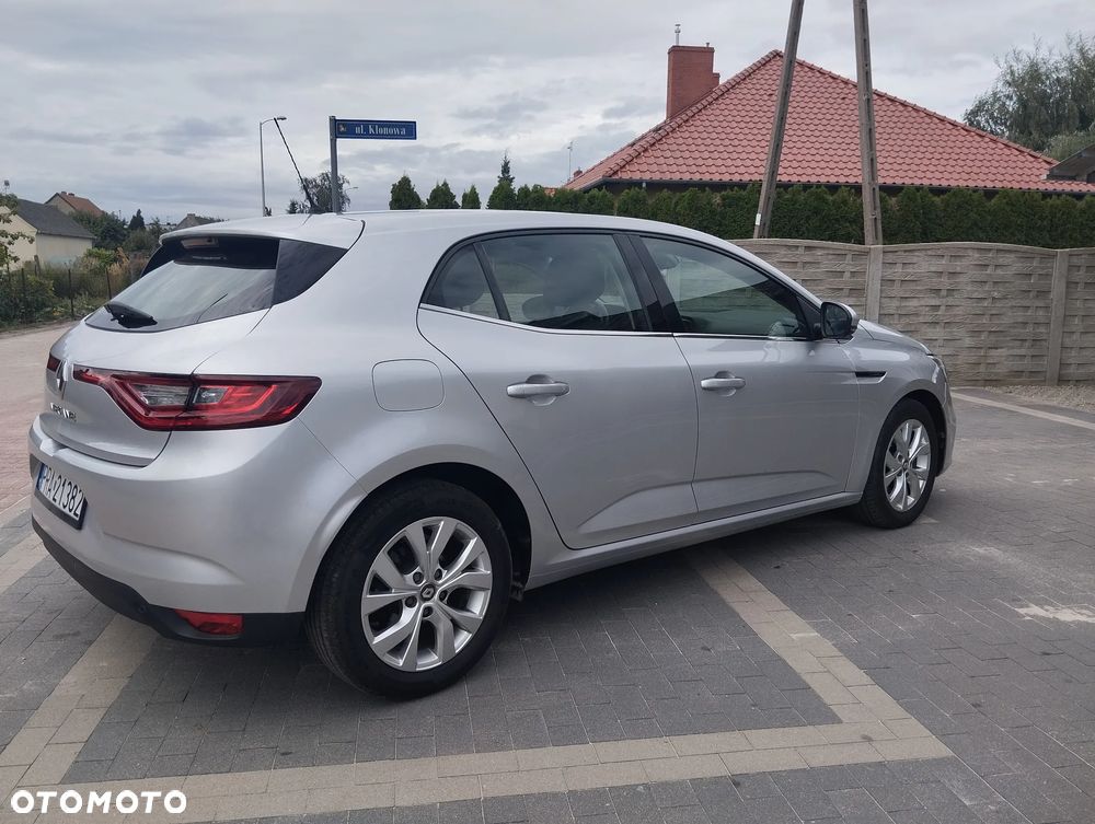 Renault Megane 1.5 Blue dCi Intens - 6