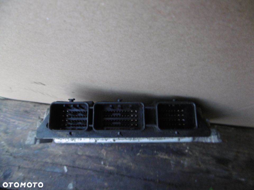 Komputer sterownik Peugeot 1,6HDI 0281011234 9653239880 - 3
