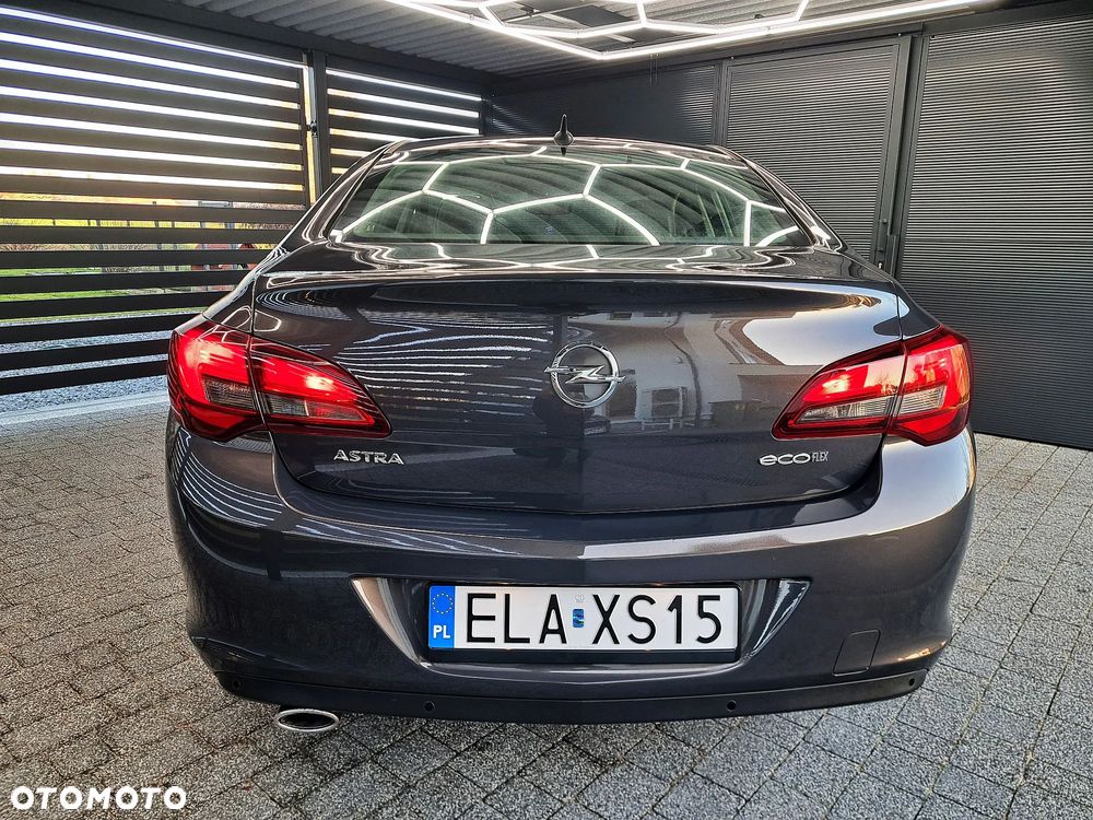 Opel Astra 1.4 Turbo Innovation - 18