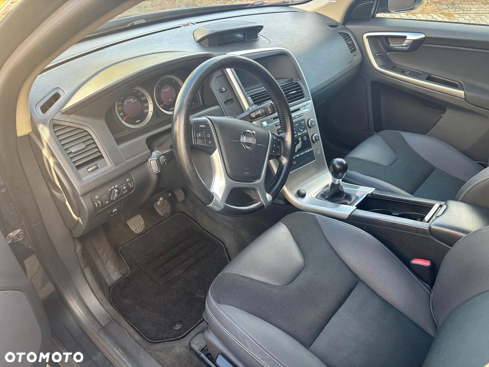 Volvo XC 60 D5 AWD - 7