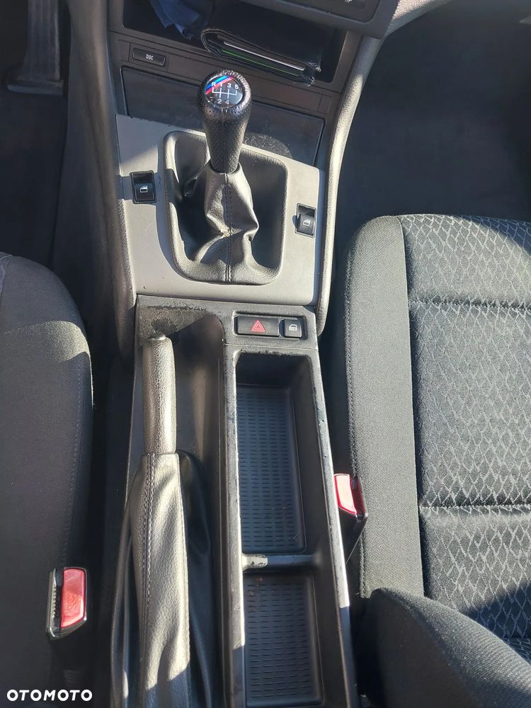 BMW Seria 3 - 16