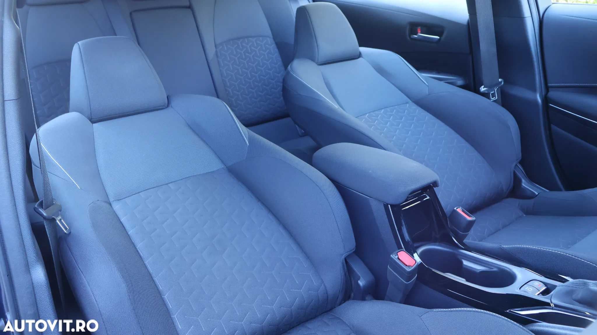 Toyota Corolla 1.8 Hybrid Touring Sports Business Edition - 13