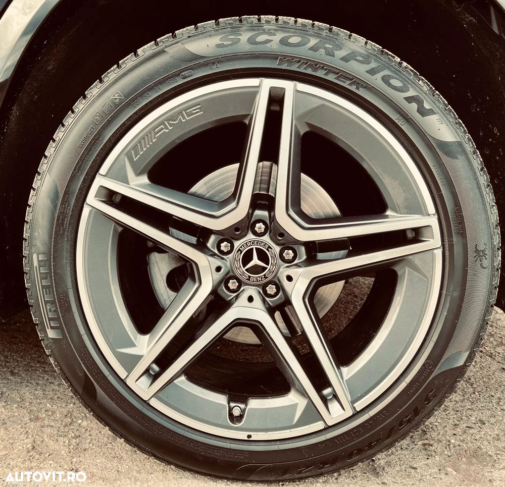 Mercedes-Benz GLS - 23