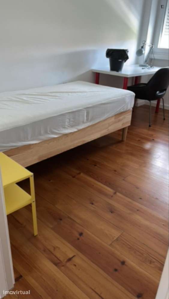 Quarto - localizado em Amadora Lisbon - Grande imagem: 4/13