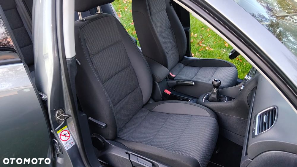 Volkswagen Golf 1.6 Comfortline - 23