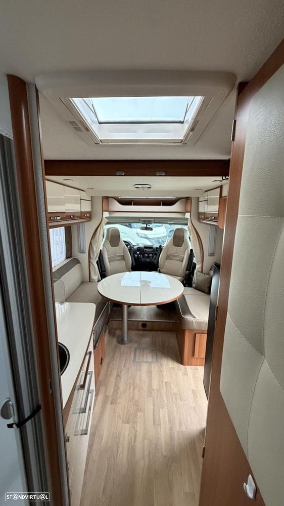 Fleurette Magister 74 LMF c.central e basculante - 52