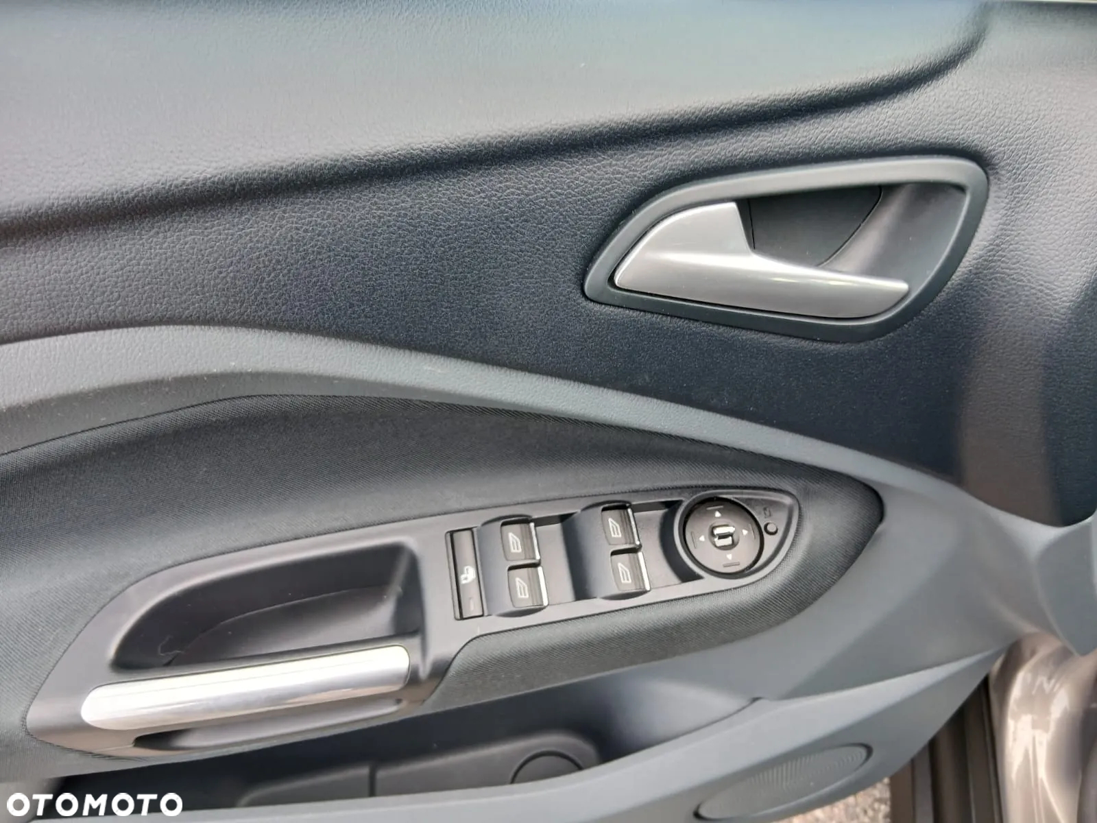 Ford C-MAX 1.0 EcoBoost Start-Stopp-System Champions Edition - 18