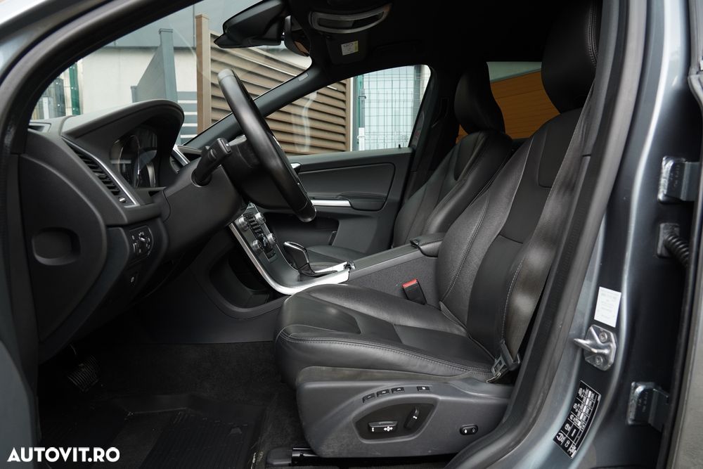 Volvo XC 60 D4 AWD Geartronic Summum - 15