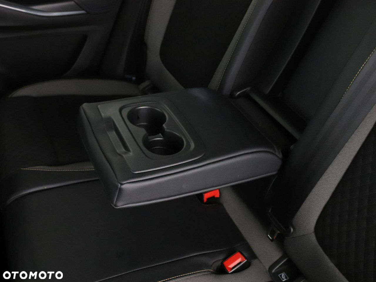 Opel Grandland X 1.2 Start/Stop Automatik Design Line - 38
